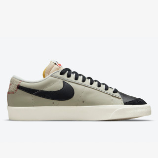 NIKE Superge Blazer Low '77 Premium 