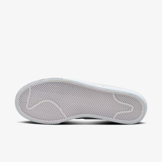 NIKE Superge Blazer Low Platform 