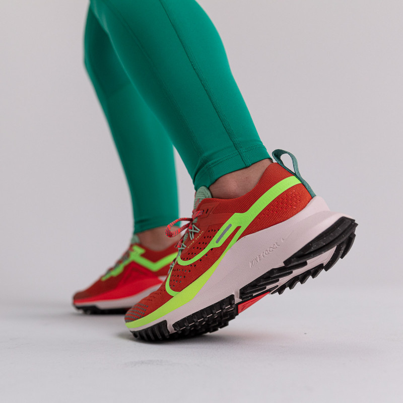 NIKE Superge W NIKE REACT PEGASUS TRAIL 4 