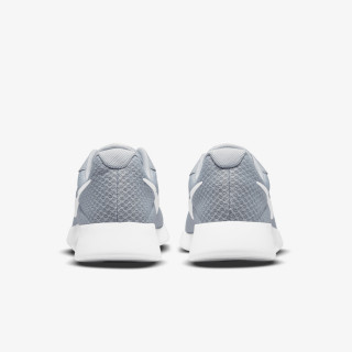 NIKE Superge NIKE TANJUN 