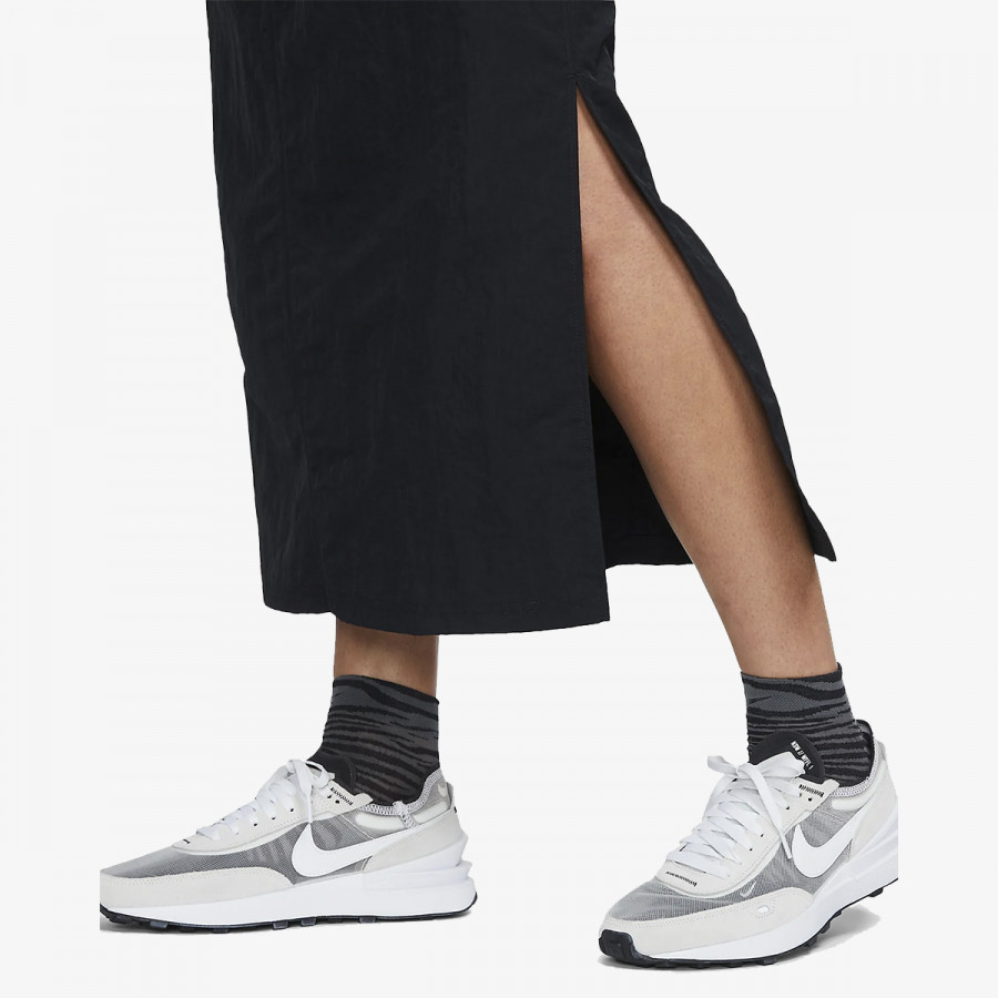 NIKE KRILO Sportswear Essential 