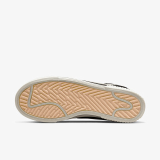 NIKE Superge Court Legacy Lift 
