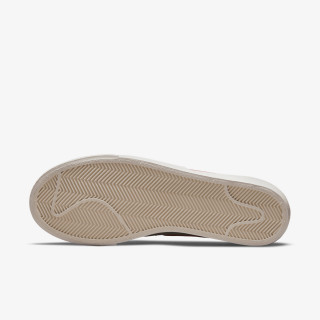 NIKE Superge WMNS NIKE BLAZER LOW PLTFRM DE 