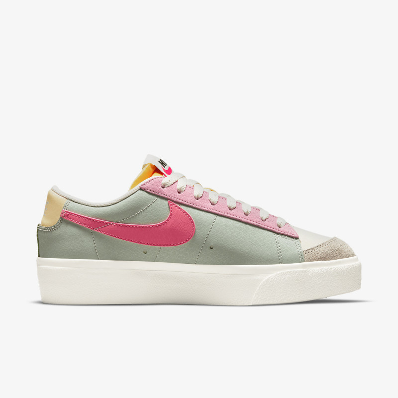 NIKE Superge WMNS NIKE BLAZER LOW PLTFRM DE 