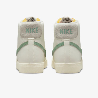 NIKE Superge Blazer Mid ’77 