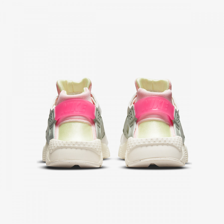 NIKE Superge Huarache Run 
