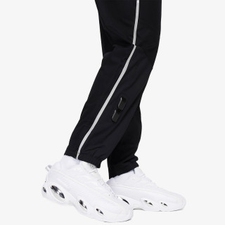 NIKE SPODNJI DELI TRENIRKE Nocta warmup pant 