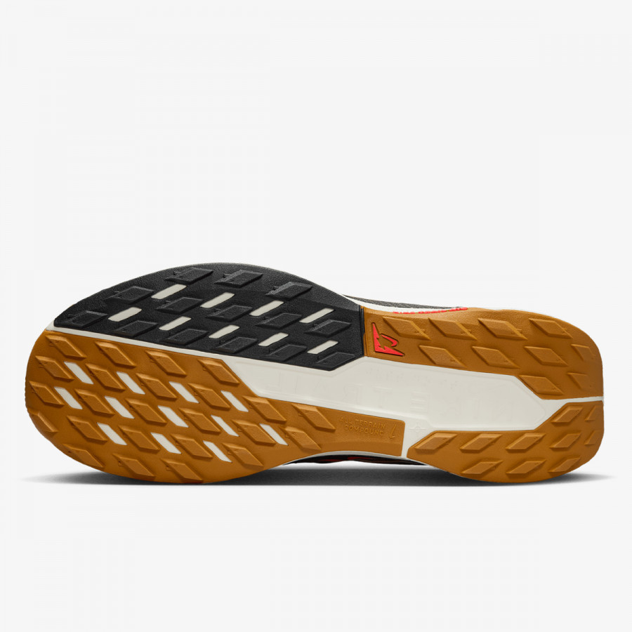 NIKE Superge ReactX Pegasus Trail 5 