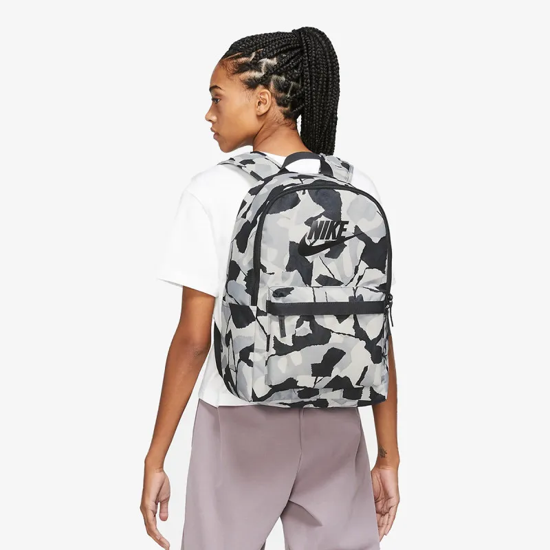 NIKE Nahrbtnik NK HERITAGE BKPK -  CTGRY AOP SU23 
