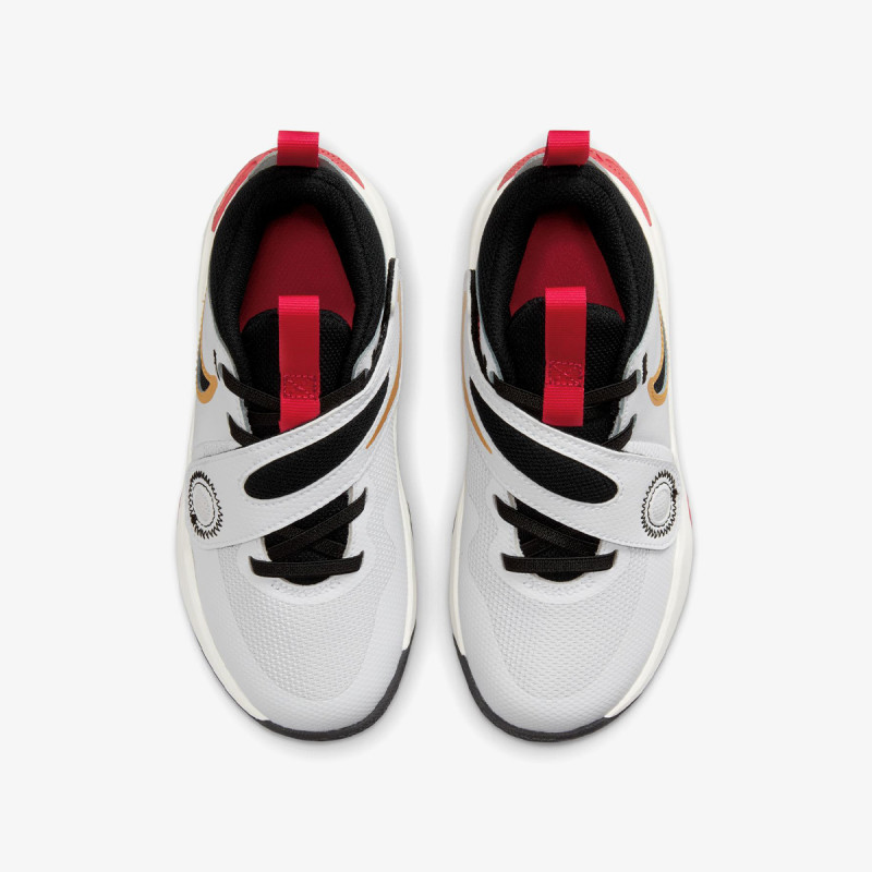 NIKE Superge Team Hustle D 11 