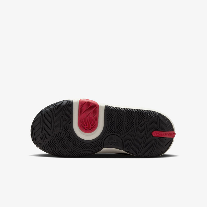 NIKE Superge Team Hustle D 11 