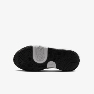 NIKE Superge Team Hustle D 11 