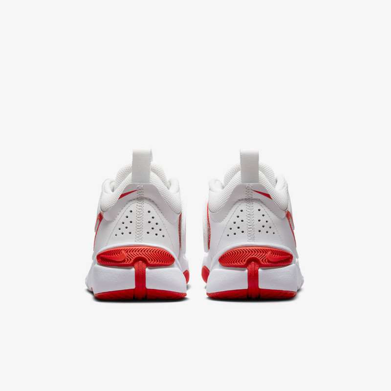 NIKE Superge Team Hustle D 11 