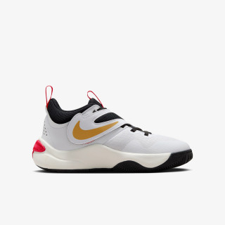 NIKE Superge Team Hustle D 11 