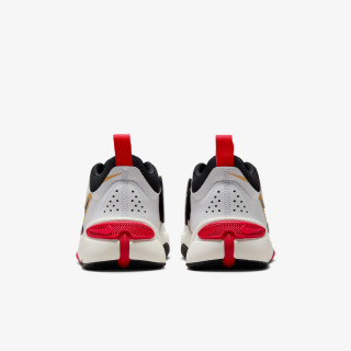 NIKE Superge Team Hustle D 11 