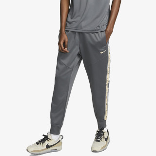 NIKE SPODNJI DELI TRENIRKE M NSW REPEAT SW PK JOGGER 