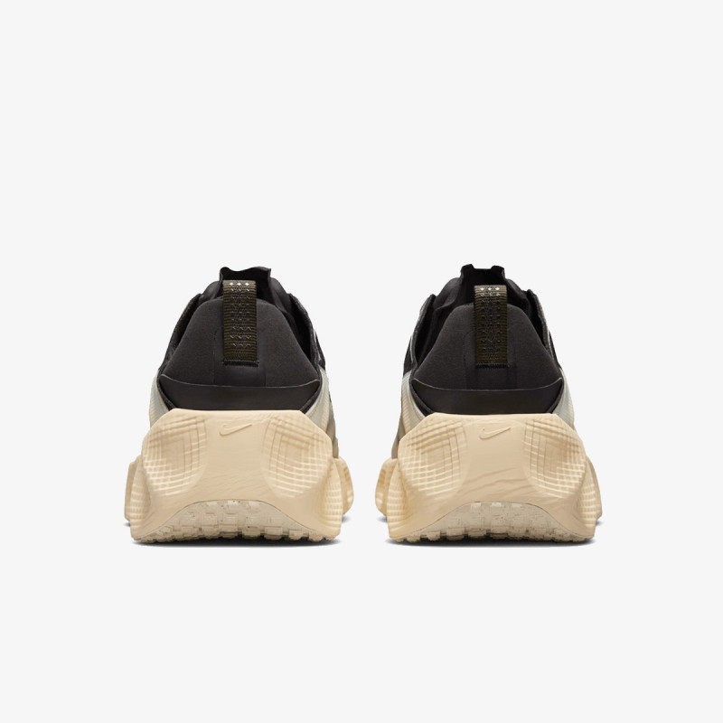 NIKE Superge NIKE AVA ROVER 