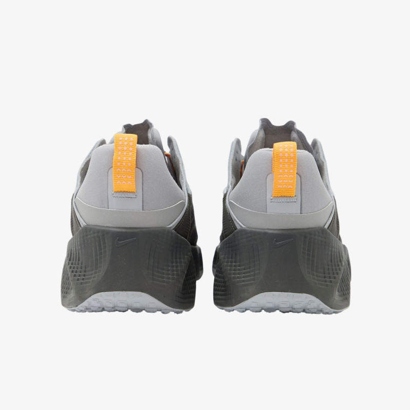 NIKE Superge NIKE AVA ROVER 