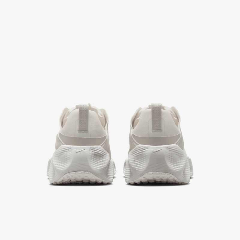NIKE Superge NIKE AVA ROVER 