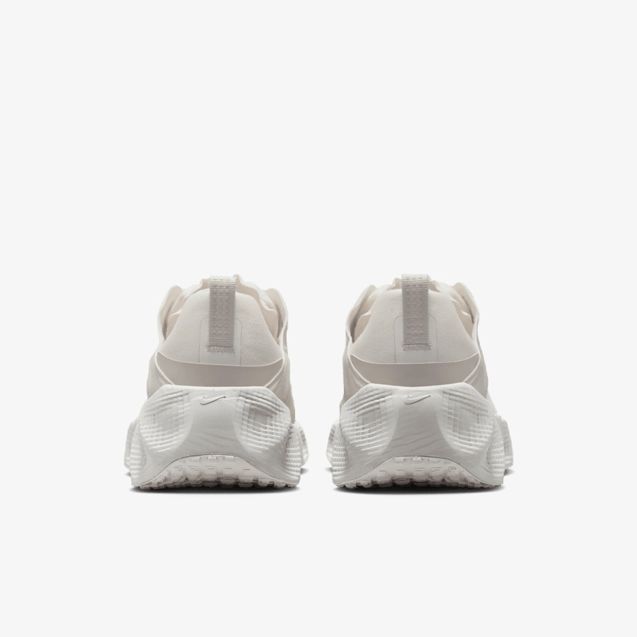 NIKE Superge NIKE AVA ROVER 