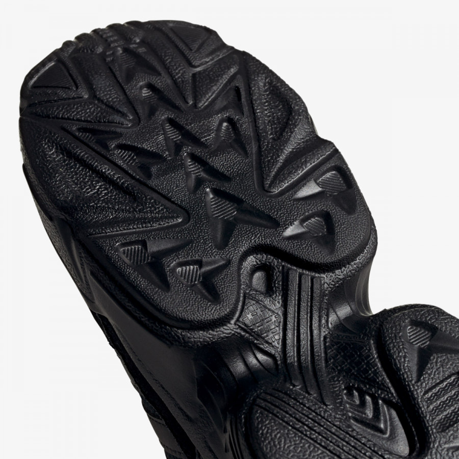 adidas Superge YUNG-96 C 