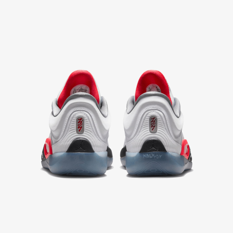 NIKE Superge JORDAN ZION 4 