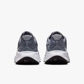 NIKE Superge Revolution 7 