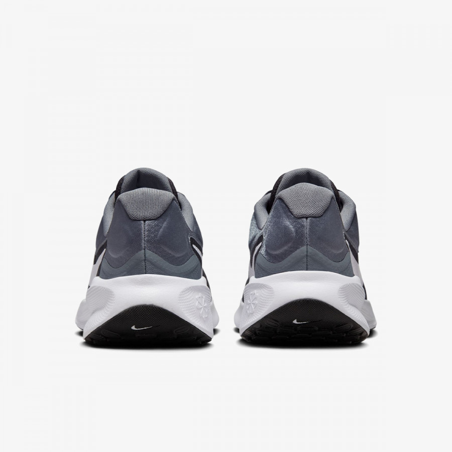 NIKE Superge Revolution 7 