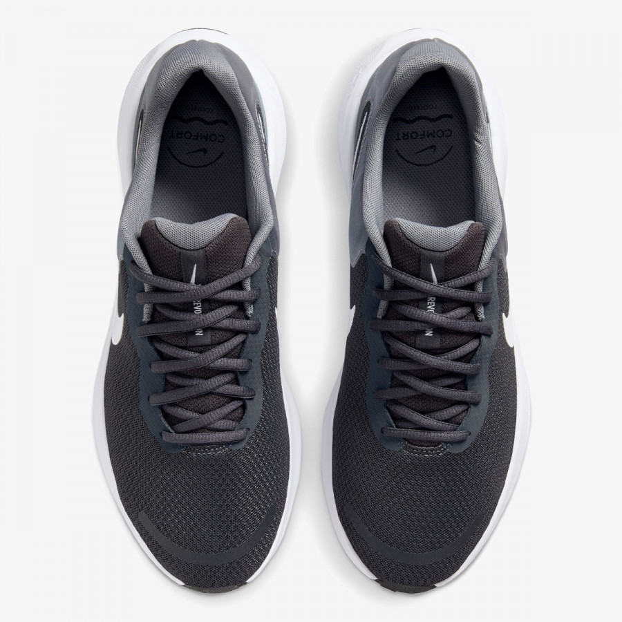 NIKE Superge Revolution 7 