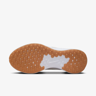 NIKE Superge Revolution 7 