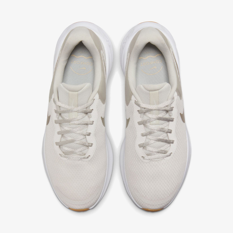 NIKE Superge Revolution 7 