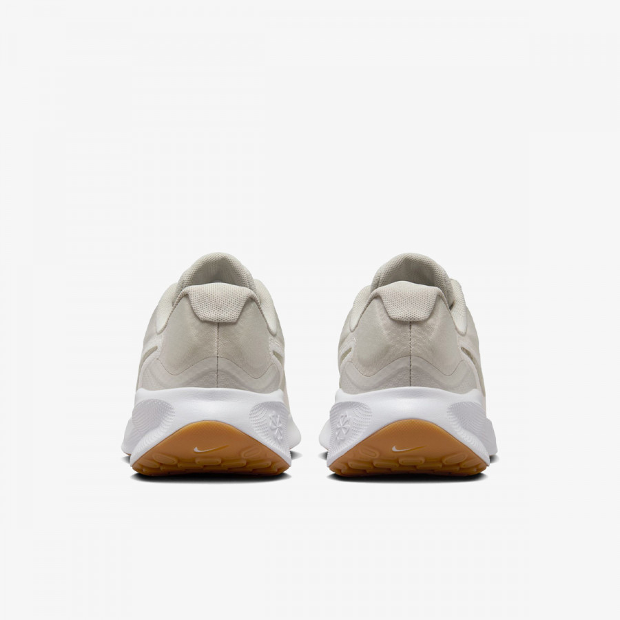 NIKE Superge Revolution 7 