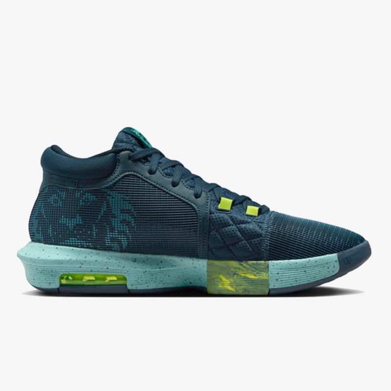 NIKE Superge LeBron Witness VIII 