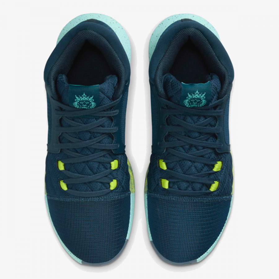 NIKE Superge LeBron Witness VIII 