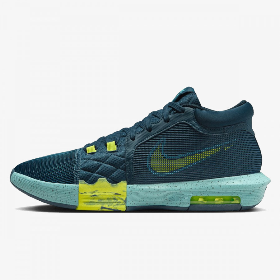 NIKE Superge LeBron Witness VIII 
