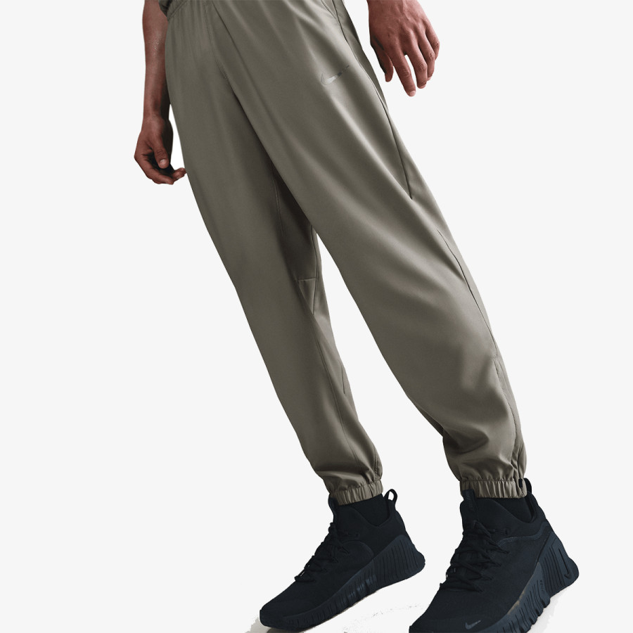 NIKE SPODNJI DELI TRENIRKE M NK DF FORM PANT TPR 