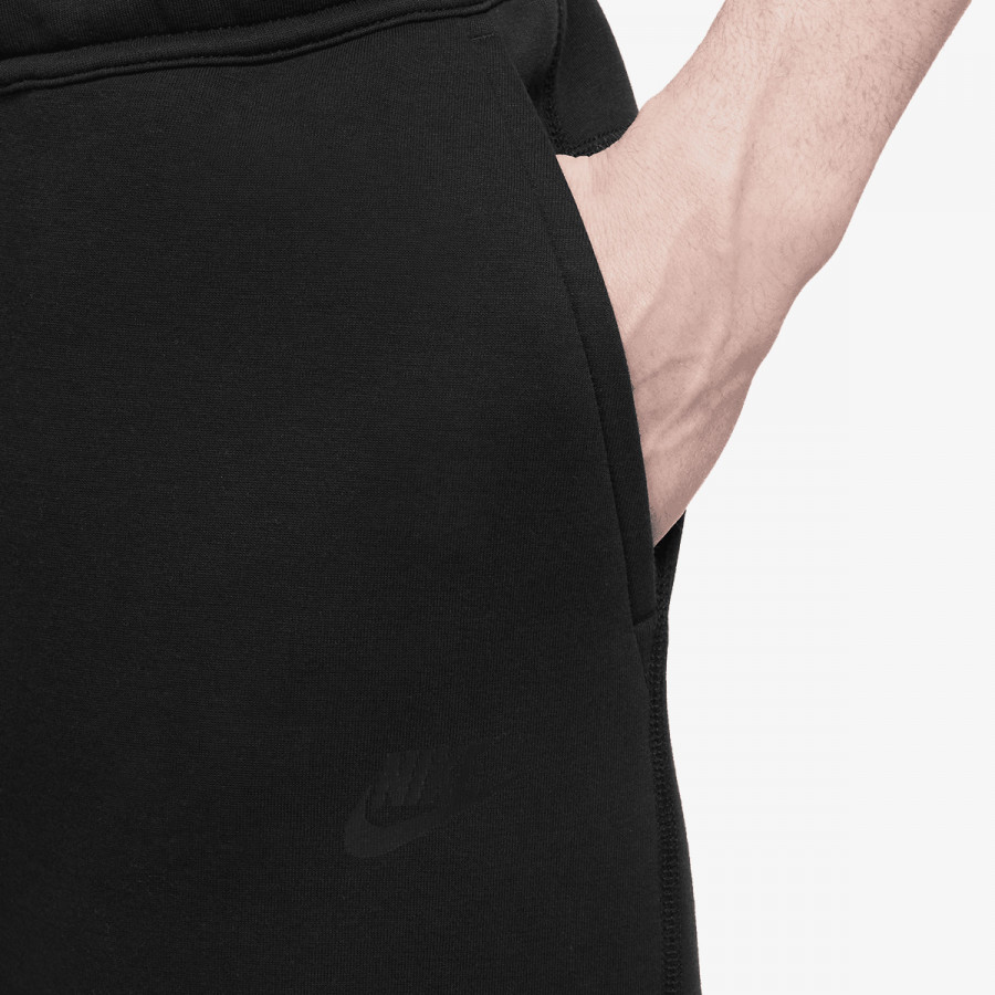 NIKE SPODNJI DELI TRENIRKE Tech Fleece 