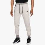 NIKE SPODNJI DELI TRENIRKE Tech Fleece 
