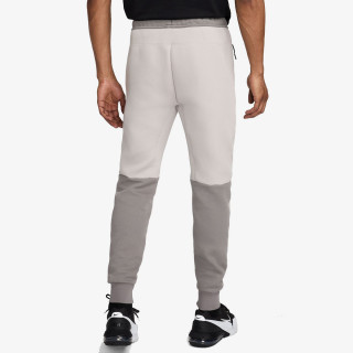 NIKE SPODNJI DELI TRENIRKE Tech Fleece 