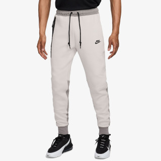 NIKE SPODNJI DELI TRENIRKE Tech Fleece 