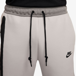 NIKE SPODNJI DELI TRENIRKE Tech Fleece 