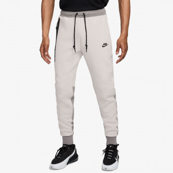 NIKE SPODNJI DELI TRENIRKE Tech Fleece 