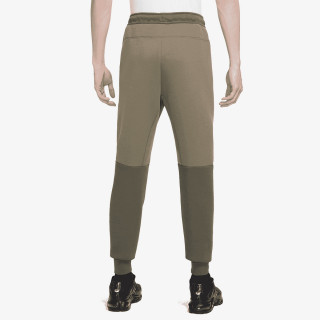 NIKE SPODNJI DELI TRENIRKE M NK TCH FLC JGGR 