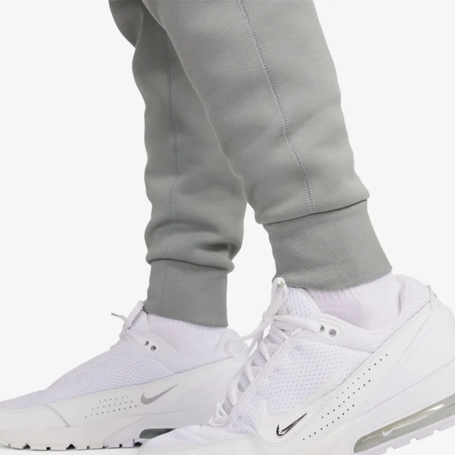 NIKE SPODNJI DELI TRENIRKE M NK TCH FLC JGGR 