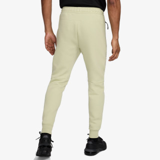 NIKE SPODNJI DELI TRENIRKE Tech Fleece 