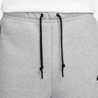 NIKE KRATKE HLAČE Tech Fleece 