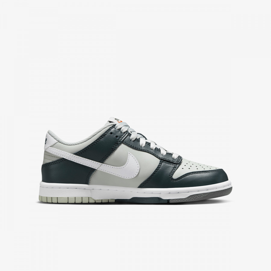 NIKE Superge NIKE DUNK LOW BG 