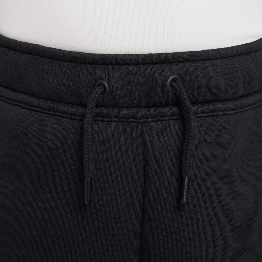 NIKE KRATKE HLAČE Tech Fleece 
