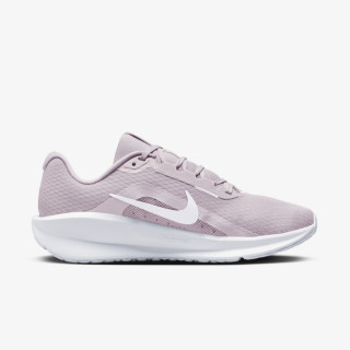 NIKE Superge Downshifter 13 