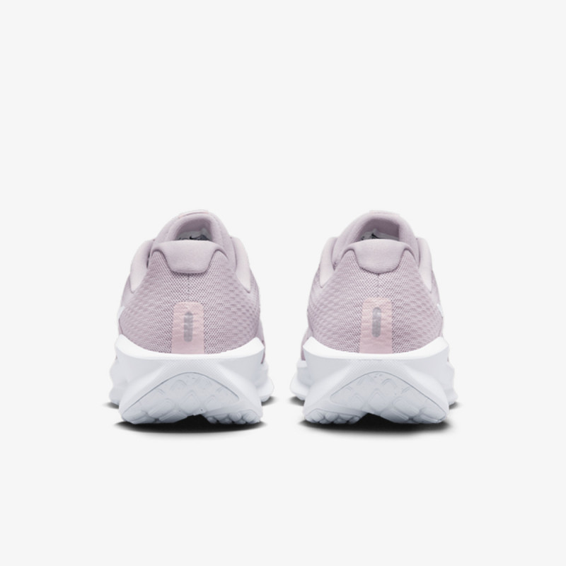 NIKE Superge Downshifter 13 